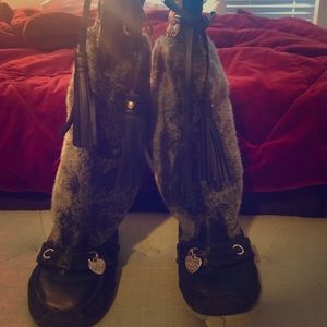 Juice Couture faux fur snow boots